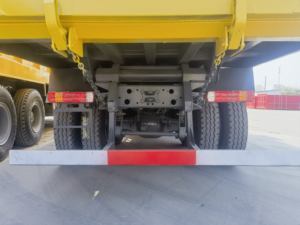 Camión Volquete HOWO 371HP 6x4 Usado con Bomba de Motor, Capacidad para 20m de Hormigón, 700 Horas - Product Image 5