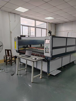 150瓦自动送料CO2激光切割机软件控制数控纺织品切割合适1812 1814新面料服装零售水晶