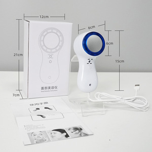 Appareil de beauté pour le visage blanc 15 cm, appareil de massage à brancher pour les soins du visage - Product Image 1
