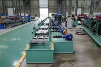 Machine de formage à froid pour supports de panneaux solaires, très demandée en Afrique, pour la fabrication de tuiles, machine de formage de panneaux solaires