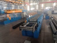 Machine de formage automatique de haute qualité pour la fabrication de tuiles de toiture en acier coloré