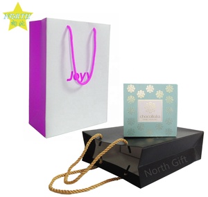 2025 personnalisé logo impression boutique kraft cadeau sac en papier couché avec poignée en corde épicerie beauté sac à provisions - Product Image 3
