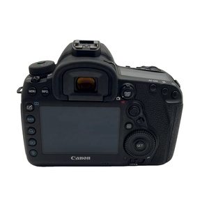 Appareil photo reflex numérique plein format d'occasion <span class=keywords><strong>Canon</strong></span> EOS 5D Mark IV (5D4) avec objectif EF 24-105mm F/4L IS II USM et vidéo 4K – Vente en gros - Product Image 3