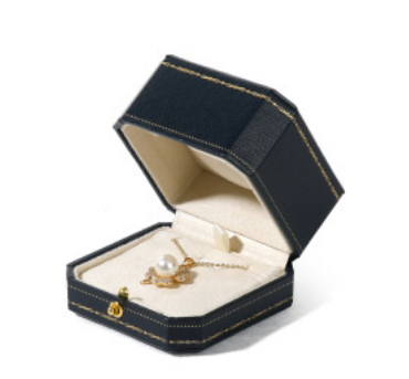 ด้านนอก: น้ำเงินภายใน: สีเบจ