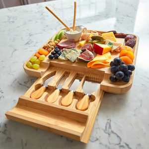 Planche à charcuterie en bois avec ensemble de couteaux pour apéritifs, plateau à fromage en bambou de grande taille avec outils à fromage - Product Image 5