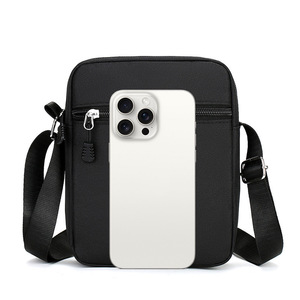 Sac à bandoulière <span class=keywords><strong>pour</strong></span> <span class=keywords><strong>homme</strong></span> <span class=keywords><strong>en</strong></span> Oxford imperméable, multi-poches, durable, décontracté, sac messager <span class=keywords><strong>pour</strong></span> le travail, les voyages, les trajets quotidiens - Product Image 4