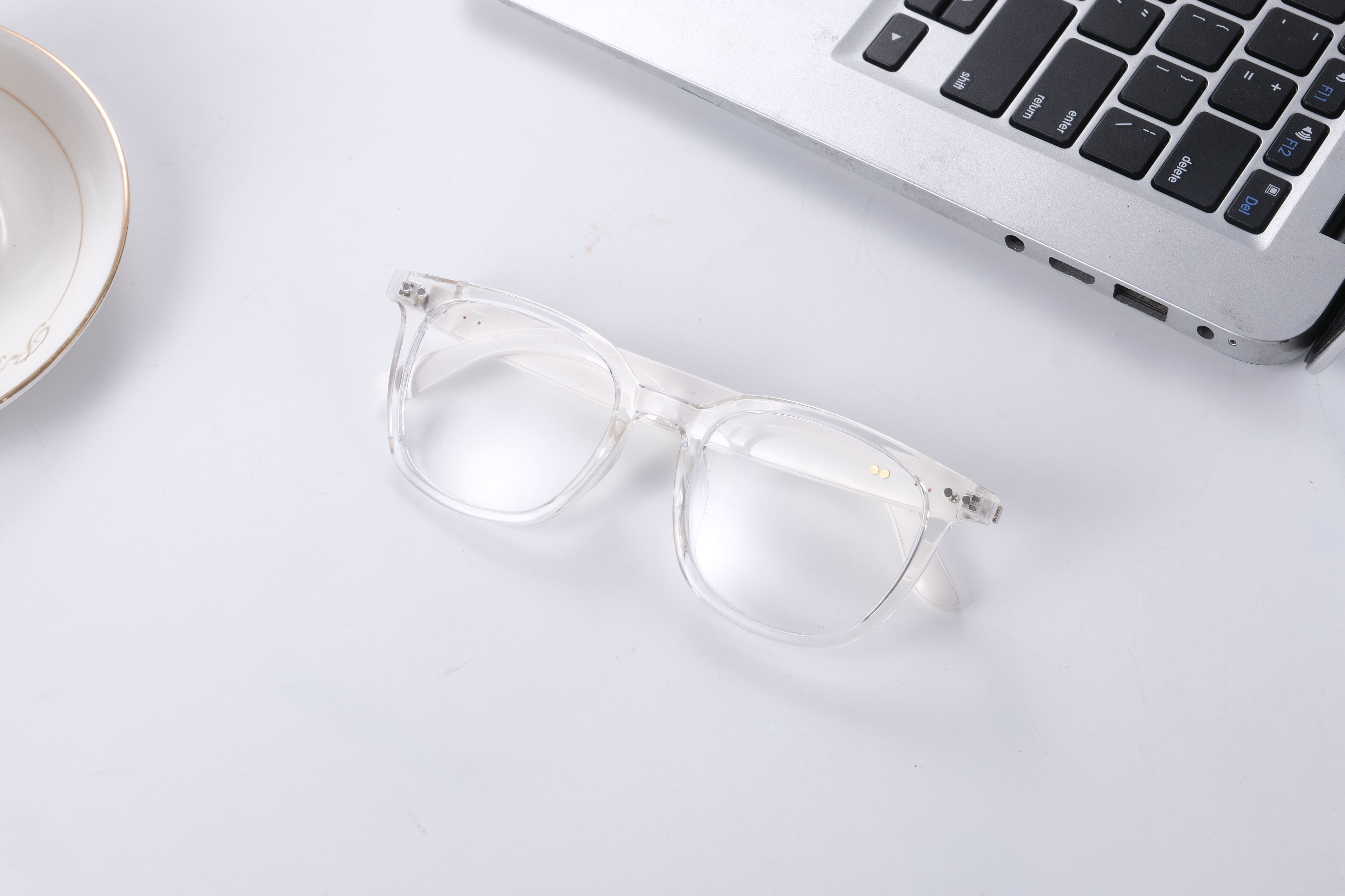 โปร่งใส