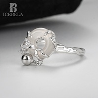 Nouveautés Bijoux Fins en Gros : Bague Ouverte en Argent Sterling 925 pour Femmes et Filles, Motif Ours Minimaliste avec Boule de Jade et Donut
