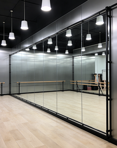 Grand miroir de studio de danse sans cadre HD mural, <span class=keywords><strong>verre</strong></span> trempé de 5 mm avec dos de sécurité, personnalisable pour <span class=keywords><strong>la</strong></span> salle de sport - Product Image 1