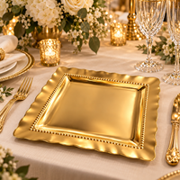 Assiette de présentation carrée Wojia 13 pouces rouge, écologique, avec revêtement poudré, bord festonné perlé de luxe, sous-assiette en plastique pour mariage et fête