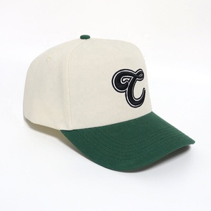 قبعات بيسبول مخصصة ذات حافة خضراء ولون بيج من البوليستر، بلونين متباينين، ذات تصميم منخفض، للعلامات التجارية للملابس والأزياء - Product Image 3