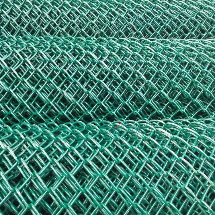 Vendita calda della fabbrica all'ingrosso di alta qualità zincato rivestito in PVC maglia rotoli filo catena collegamento recinzione bestiame recinzione FENC Mesh