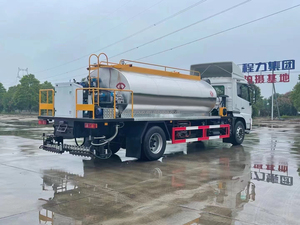 Camión Distribuidor de Asfalto de Doble Eje Trasero de Servicio Pesado con Tanque Aislado y Bomba Calefactada para Pulverización Vial a Gran Escala - Product Image 2