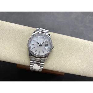 Drioshipping mechanical <b>watch</b> with <b>diamonds</b> stainless steel European and American men's digital dial calendar <b>watch</b> fashiontrend - Product Image 3