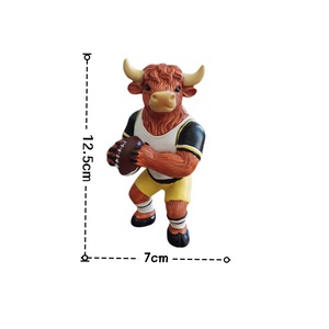 Statue de taureau de rugby des Highlands en résine, ornement sportif, idéale pour la décoration d'espaces masculins, cadeau pour les fans de rugby - Product Image 5