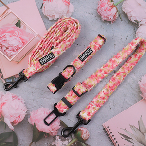 Venta al por mayor accesorios para mascotas personalizado suave acolchado lindo diseño <span class=keywords><strong>floral</strong></span> correas para perros con soporte para bolsa de caca - Product Image 4