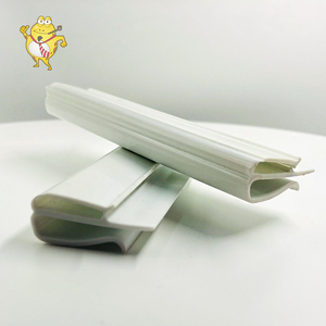 Canal de Slatwall para Exposição no Varejo, Faixa de Exibição Branca em PVC, Aceitamos Marca Privada - Product Image 3