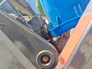 รถบรรทุกเก็บขยะอัดแข็ง Dongfeng 4*2 ลดราคาพิเศษ - Product Image 4