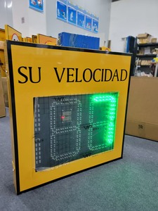 Panneau <span class=keywords><strong>de</strong></span> signalisation routière à LED solaire jaune avec affichage radar <span class=keywords><strong>de</strong></span> vitesse, certifié CE RoHS, pour <span class=keywords><strong>la</strong></span> sécurité des zones scolaires - Product Image 6