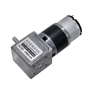 Motorreductor de CC Planet Geared 3122-36gm 520z-dgtr004 430rpm 24v con Imán Permanente y Montaje de Brida - Product Image 1