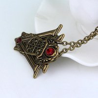 Collier pendentif Twilight Volturi New Moon Vampire Family Villain Crest Peaks Tower pour femmes