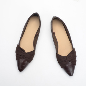 Scarpe da donna con taglio poco profondo a punta nera da barca con chiusura a bottone Sole a fondo morbido scarpa singola all'ingrosso prezzo di fabbrica - Product Image 4