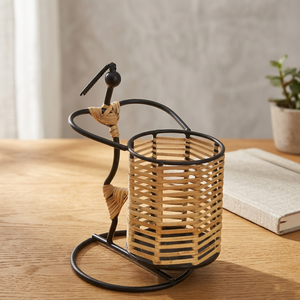 Support à bougie en acier fait main avec un design en bambou tressé, finition noire mate pour la décoration de la maison - Product Image 4