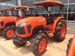 Maquinaria Agrícola Tractor KUBOTA M954 |   Tractor Utilitario Compacto Kubota de 50HP |   Tractor Agrícola KUBOTA 4x4 Usado - Product Image 2