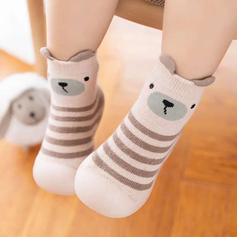 Wholesale Cute New Born Non-slip Walking Beginner Animal Terry Rubber Sole Baby Child Shoes Socks