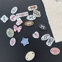 Kancing Resin Oval Bentuk Bintang Lima Titik dengan Ukuran yang Dapat Disesuaikan dan Label Kustom untuk Pakaian dan Tas