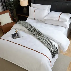 Hotel Linen 60s White Plain Jacquard Weave Decorative Hotel Bedding Set Peony Feather Jacquard Pattern Duvet Cover Sets 4-in-1