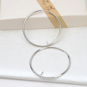 ต่างหูเงินแท้ S925 สไตล์ยุโรป-อเมริกัน แบบเกี่ยวหู ประดับเปลือกหอย ต่างหูยาว 10-14 มม. ประดับมุกเม็ดใหญ่ อุปกรณ์ทำต่างหูมุก DIY รุ่นสีทอง 1208 - Product Image 3