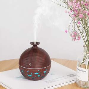 Diffuseur d'arômes en bois grainé, alimenté par USB, 35 dB, silencieux, humidificateur de bureau à domicile avec lumière LED, capacité inférieure à 0,5 L - Product Image 1