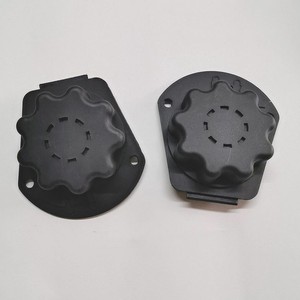 มือจับประตูด้านในขวา Ford Transit V348 รุ่น YC15V441N48AC พร้อมลูกบิดสำหรับประตูท้ายแบบคู่ - Product Image 2