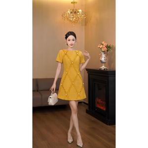 9219-Jupe Courte Jaune Printemps Vintage Coupe A-Line Taille Haute Ajustée en Polyester [Gree Odian] Design de Niche Élégant ODM XS - Product Image 2