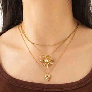 <span class=keywords><strong>Collier</strong></span> délicat en acier inoxydable plaqué or avec certificat CE Haomi pour filles, motif fleurs élégantes, chaîne tendance pour le quotidien - Product Image 1