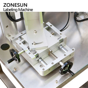 ZONESUN ZS-SL25 Étiqueteuse automatique haute vitesse pour bouteilles de forme irrégulière, rondes ou carrées, avec moule interchangeable - Product Image 5