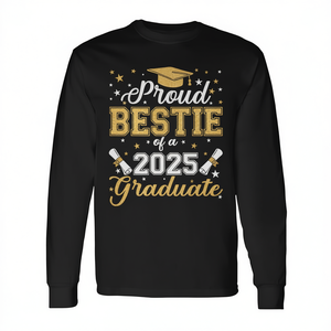 Maglietta a Maniche Lunghe Unisex con Collo Rotondo per Adulti, Abbigliamento per la Laurea 2025 - Orgogliosa Amica di un Laureato - Product Image 3