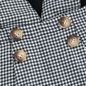 Ensemble de vêtements pour enfants, pour tout-petits et enfants d'âge préscolaire, haut côtelé noir pur, salopette à carreaux et jupe assortie, 90-130 cm - Product Image 4