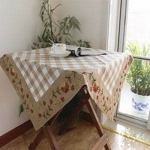 Tovaglie <span class=keywords><strong>di</strong></span> <span class=keywords><strong>cotone</strong></span> ricamato alla moda beige <span class=keywords><strong>di</strong></span> <span class=keywords><strong>natale</strong></span> <span class=keywords><strong>tovaglia</strong></span> da tavola 2020 a buon mercato per la festa <span class=keywords><strong>di</strong></span> nozze - Product Image 4
