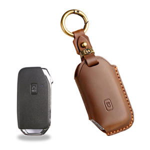 Funda de Cuero para Llaves de Kia Sportage, Sorento, Seltos, K3/K5, Funda de Piel Auténtica con Gancho Metálico, Diseño con Costuras Naranjas - Product Image 4