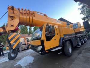 Grúa Todoterreno Usada de Alta Calidad de 100T con Unidades de Potencia Duales para Proyectos de Construcción Industrial - Product Image 4