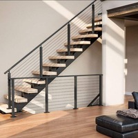 Escalier moderne flottant à poutre invisible, marches en bois, garde-corps en verre, conception cantilever dissimulée pour entrée intérieure, type mural