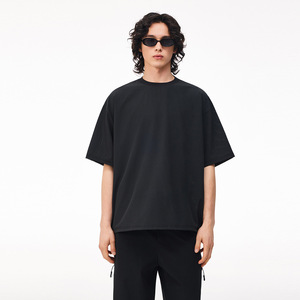 เสื้อยืดผ้าตาข่ายระบายอากาศ รุ่นใหม่ ฤดูใบไม้ผลิ/ฤดูร้อน ปี 2026 แห้งเร็ว เย็นสบาย น้ำหนักเบา เหมาะสำหรับออกกำลังกาย แบบยูนิเซ็กซ์ ผลิตจำนวนน้อย รับสั่งทำพิเศษ - Product Image 1