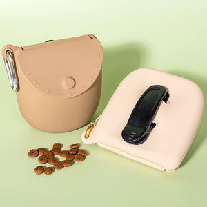 Sac de dressage pour animaux de compagnie <span class=keywords><strong>en</strong></span> silicone alimentaire portable, pochette à friandises pour chien <span class=keywords><strong>en</strong></span> silicone de qualité alimentaire pour l'extérieur - Product Image 3