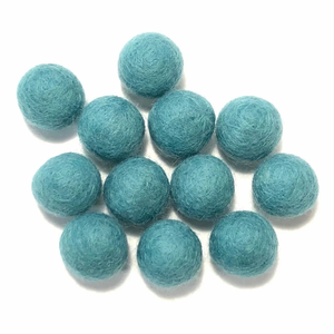 Boule artisanale en feutre de <span class=keywords><strong>laine</strong></span> <span class=keywords><strong>pure</strong></span> de Nouvelle-Zélande pour couronnes florales, décorations générales et artisanat, idéale pour toutes les fêtes et festivals - Product Image 2