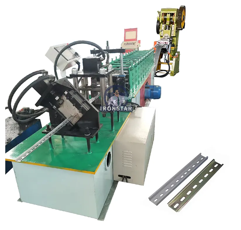 Machine de fabrication de goujons profilés sur rail Din Machine de formage de rouleaux de chemins de câbles