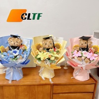 Bouquet de Noël et de remise de diplôme exquis fait main avec ours en peluche, fleurs au crochet et tricotées, légers et écologiques – Cadeaux