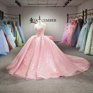 6922 Vestido de Gala Rosa sin Tirantes con Cuentas, Apliques de Encaje, Bordado Floral, Cola Capilla, Largo hasta el Suelo, Elegante, de Organza, para Fiesta y Noche - Product Image 2