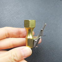 Vanne de gonflage de pneu de camion en laiton à flux fermé robuste avec clip Seapeng DP-A01